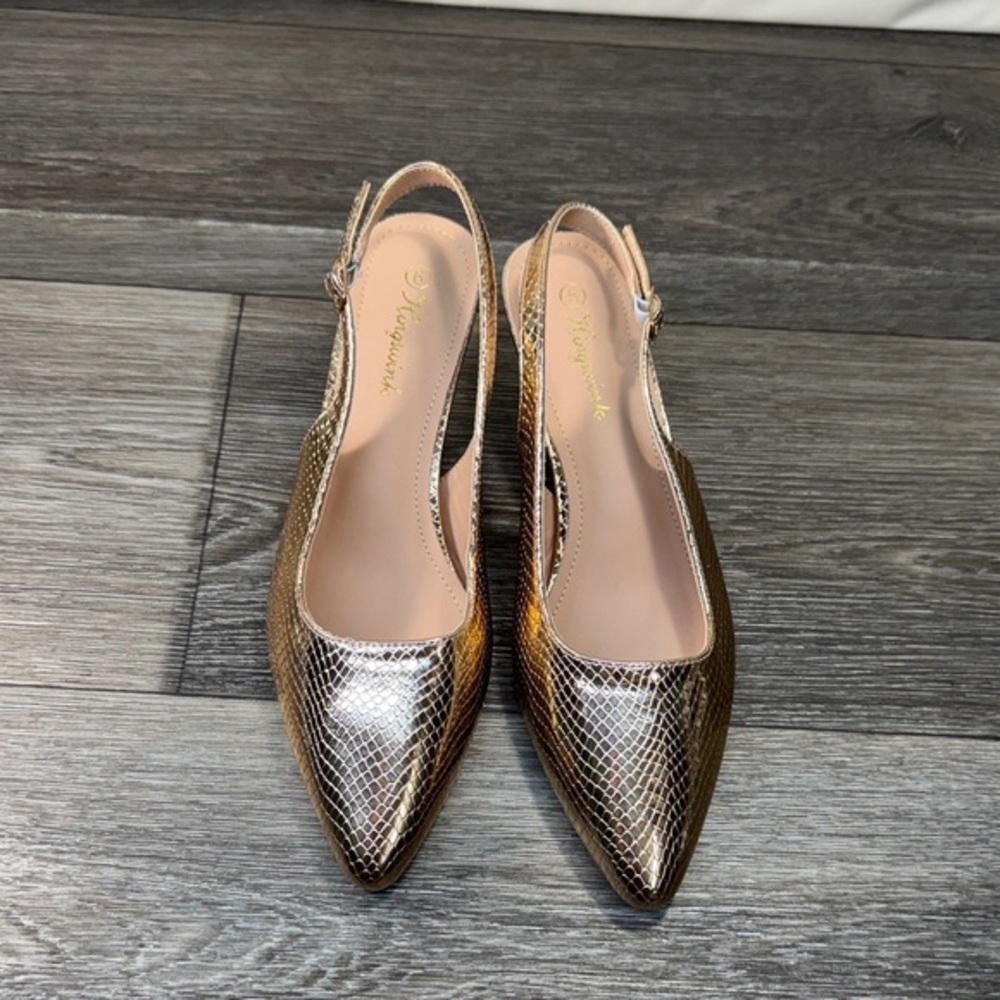 Metallic rose gold Slingback Heels woman’s size 9 (j206)